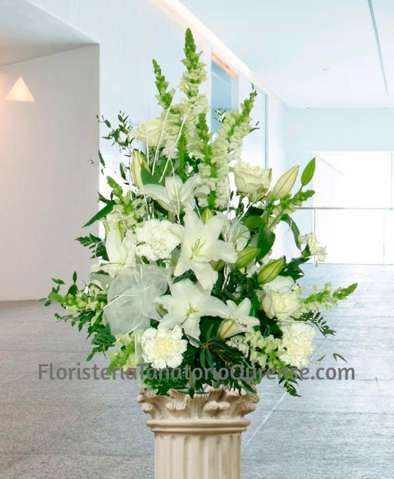 Centro funerario básico blanco