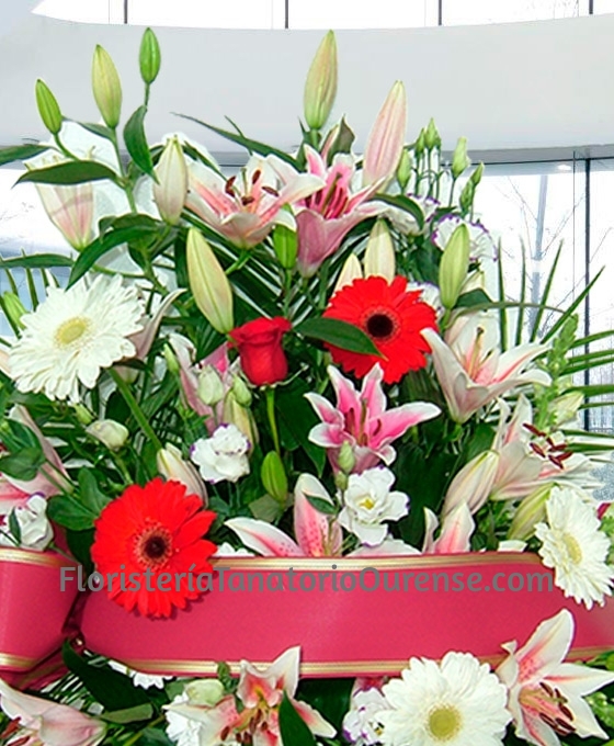 Centro funerario gerberas y liliums